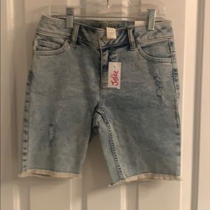NWT-Justice Light Wash Destructed Bermuda Shorts